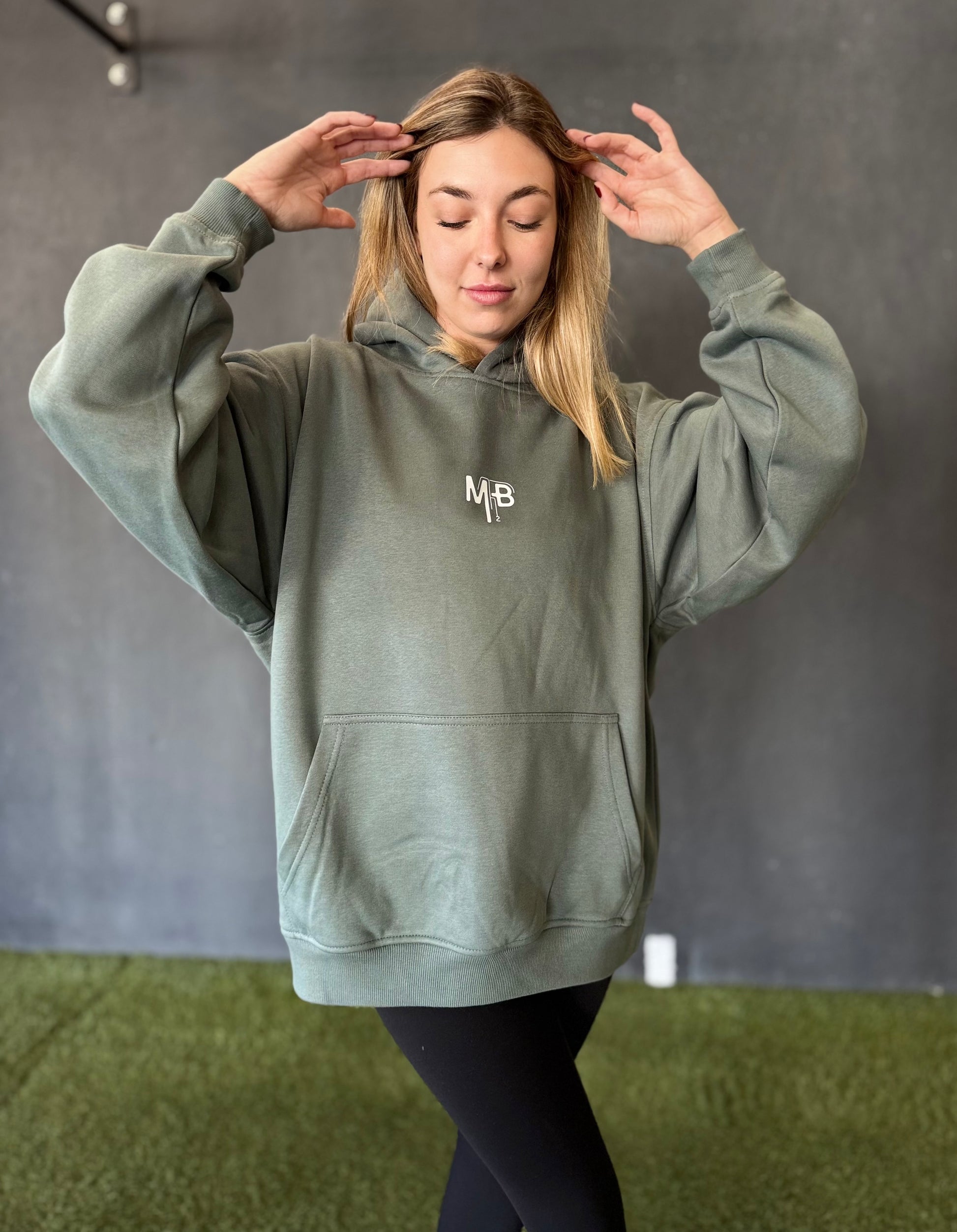 Sudadera verde Ambitiou2