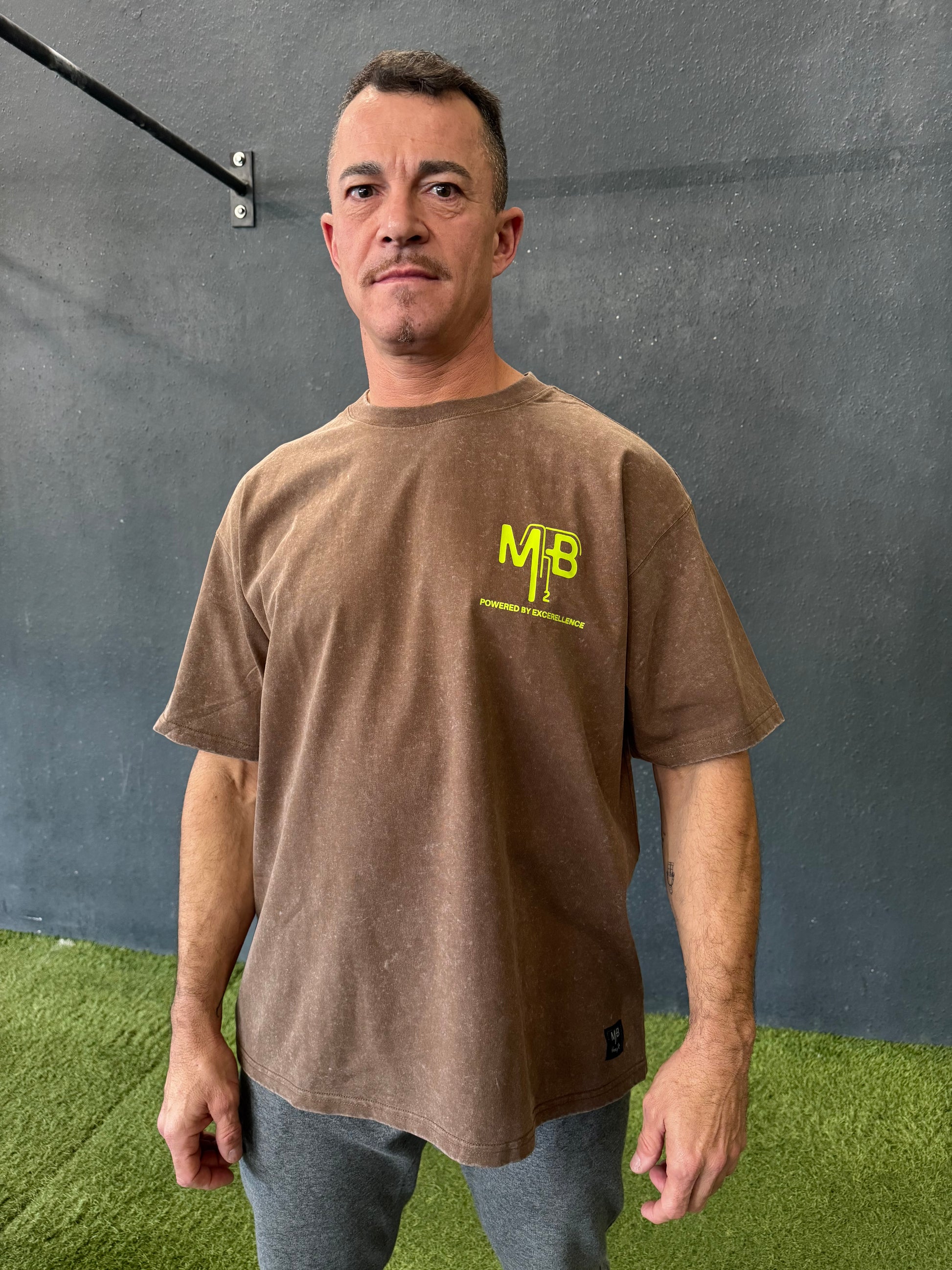 Camiseta Marrón No Limit, No Excuses