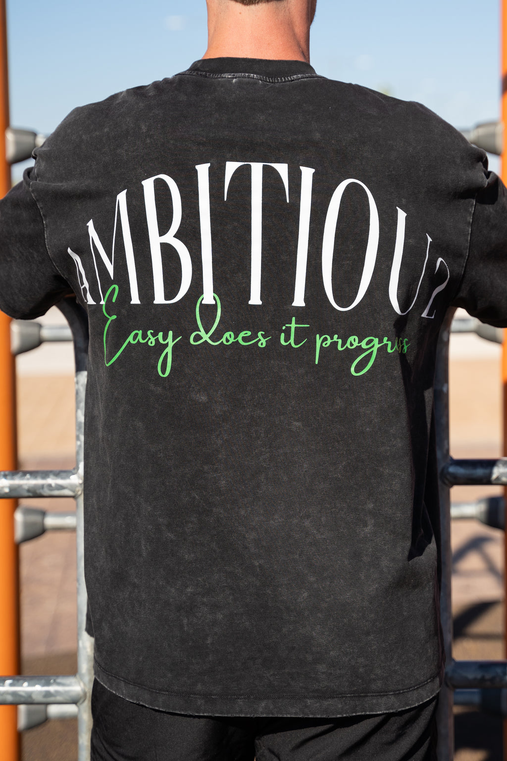 Camiseta vintage Ambitiou2.0 negra