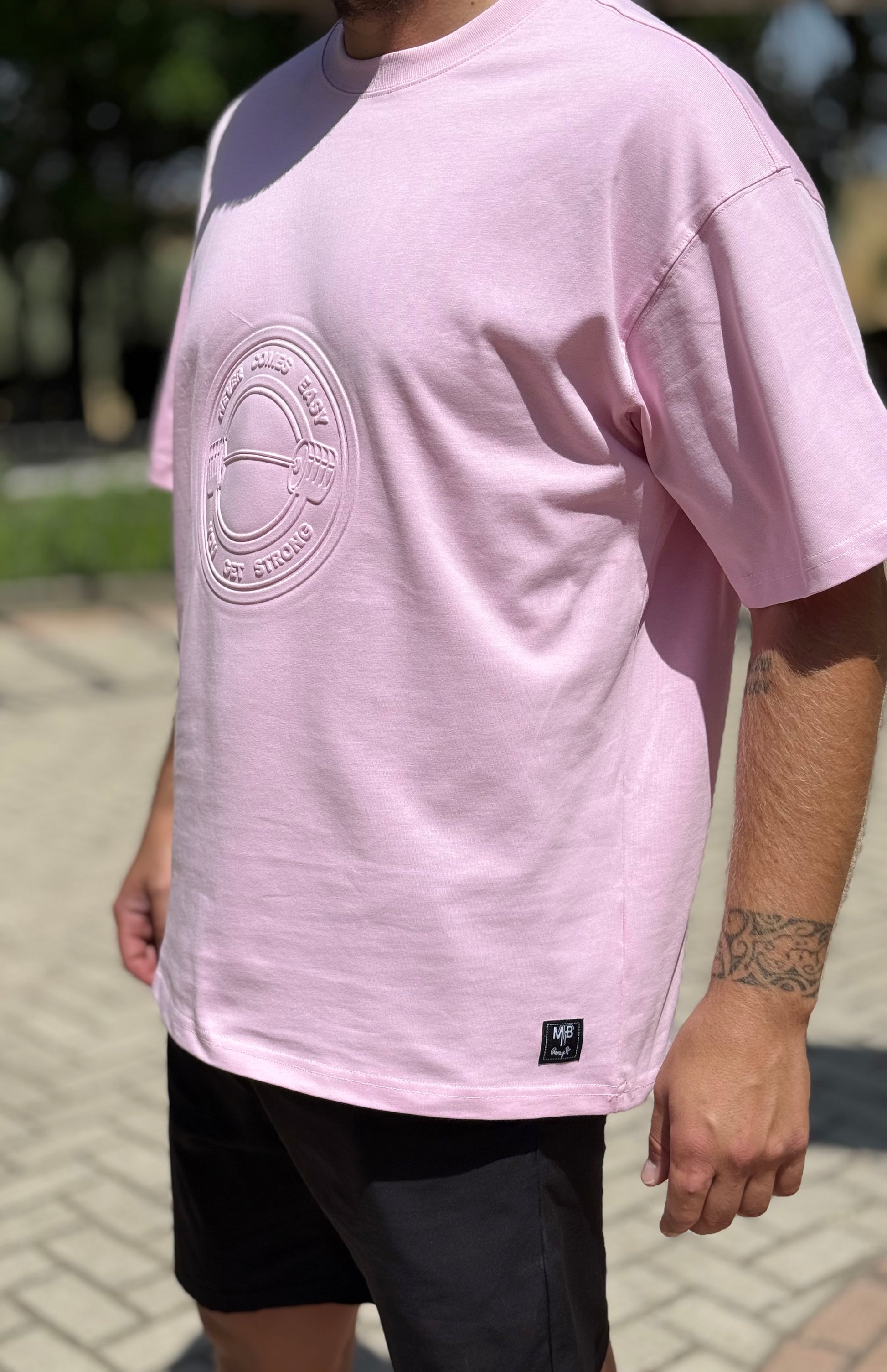 Camiseta Strong M2B - Rosa Audaz