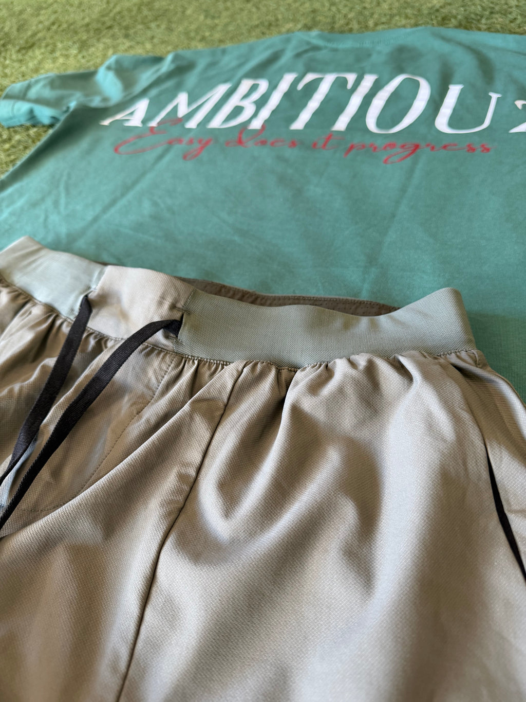 Pantalón Deportivo verde táctico