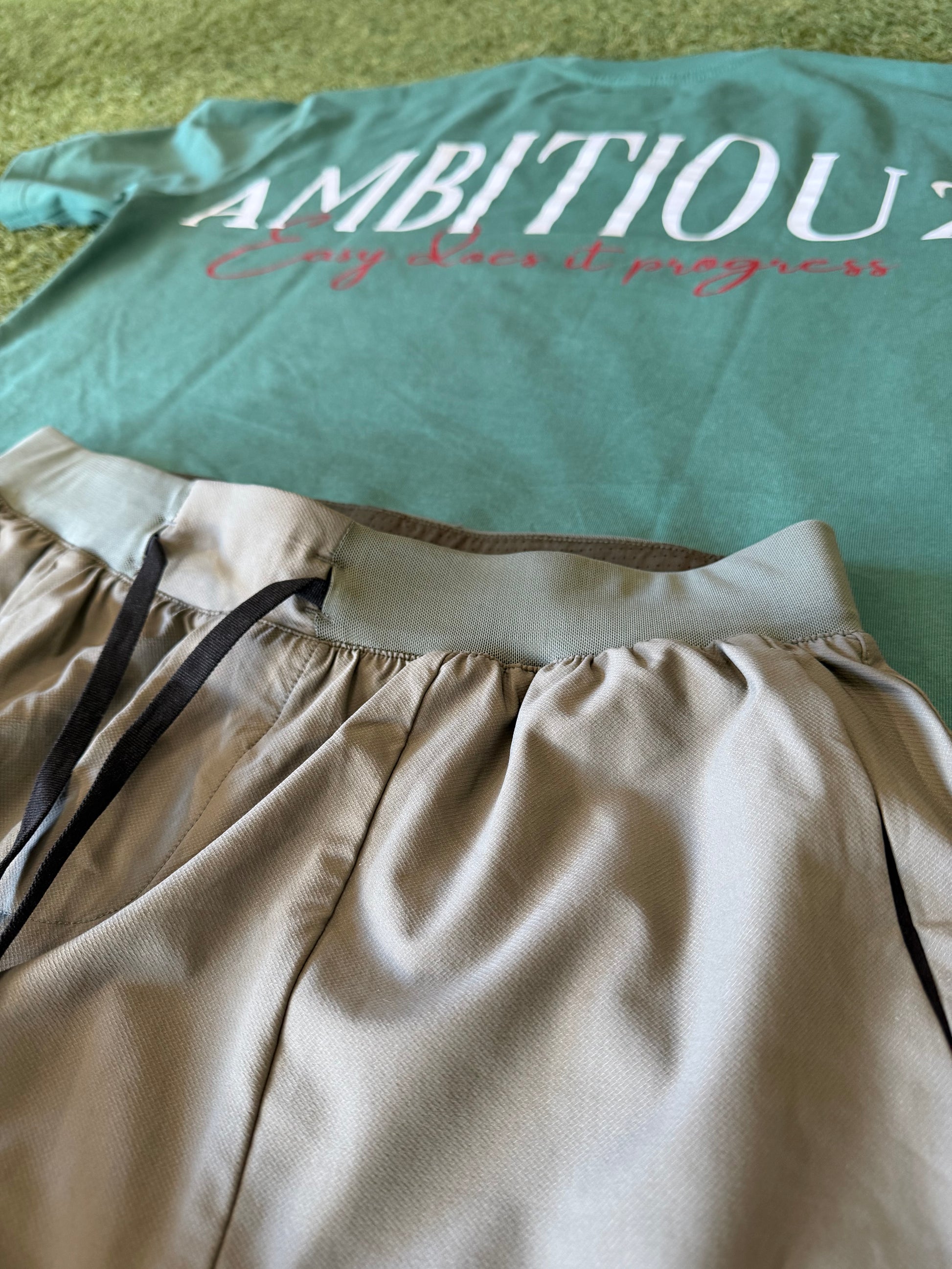 Pantalón Deportivo verde táctico