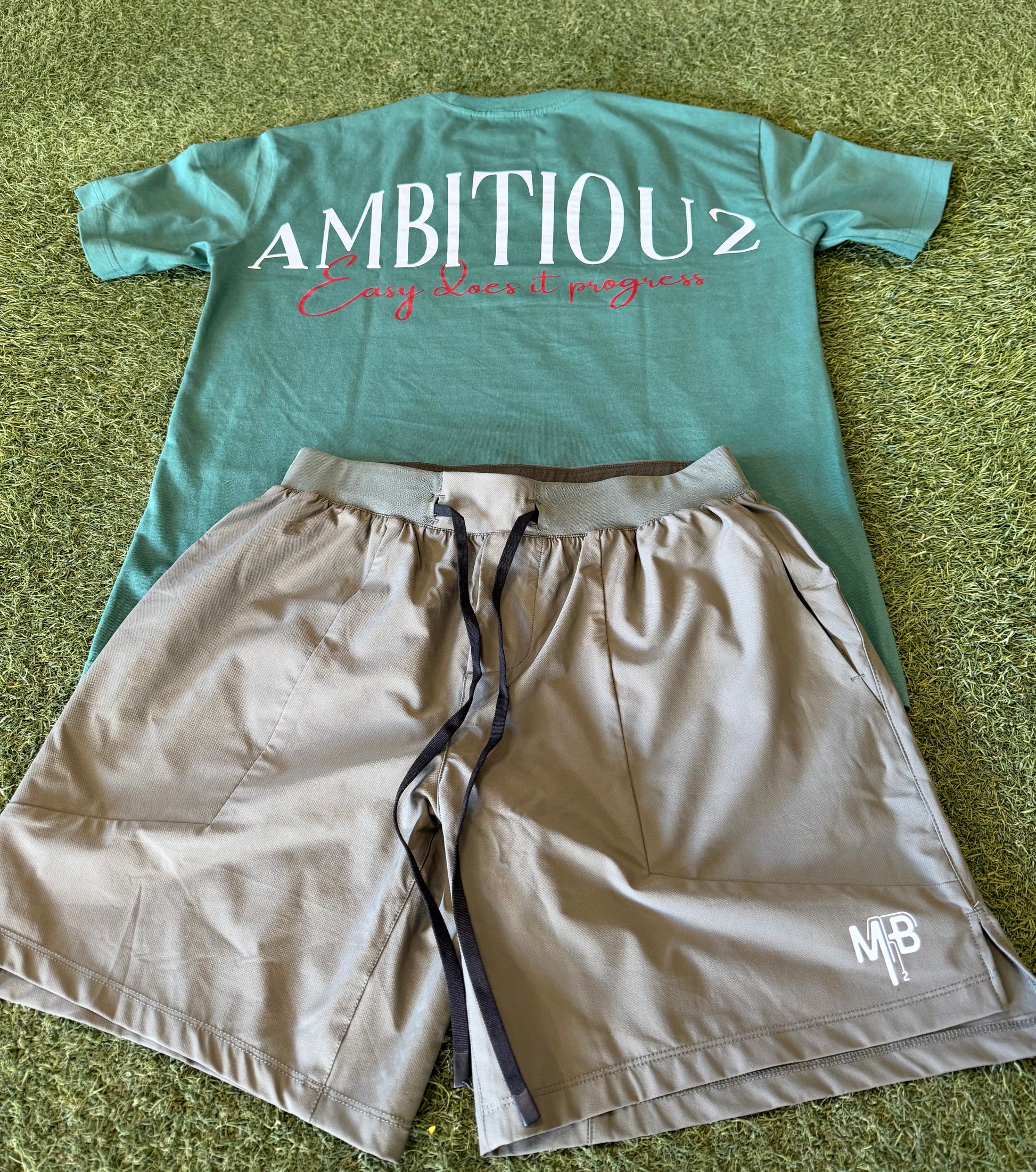 Camiseta Oversize verde botella Ambitiou2.0